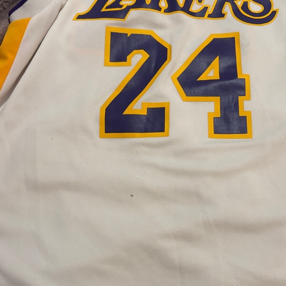 Kobe Bryant Jersey- Lakers - Picture 8 of 9